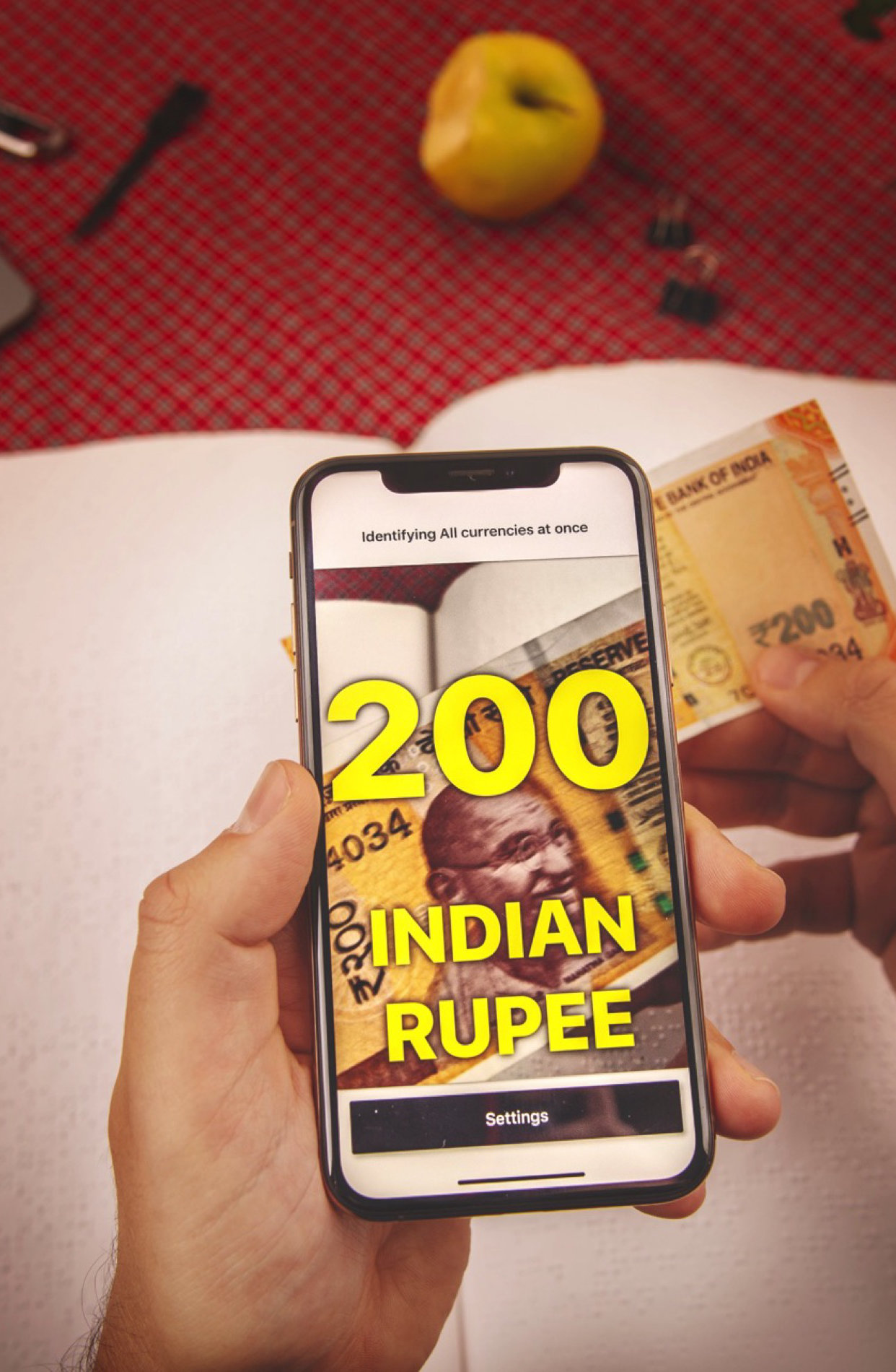 Screenshot of Cash Reader identifying an Indian rupee banknote